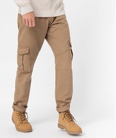 jean homme avec poches a rabat sur les cuisses beige pantalons de costumeC831701_1