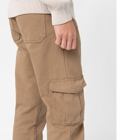 jean homme avec poches a rabat sur les cuisses beige pantalons de costumeC831701_2