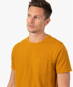 tee-shirt homme a manches courtes uni a imprime relief jaune tee-shirtsC847101_2