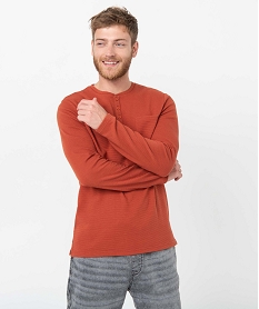 tee-shirt homme a manches longues a col boutonne rougeC850101_1