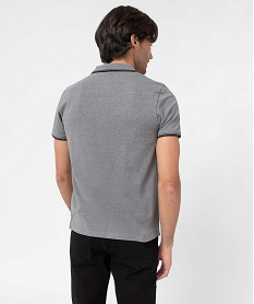 polo homme a manches courtes et finitions contrastantes gris polosD346601_3