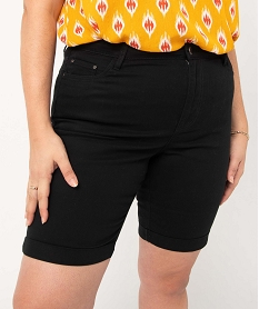 bermuda a revers en coton stretch femme grande taille noir standard shortsD357001_2