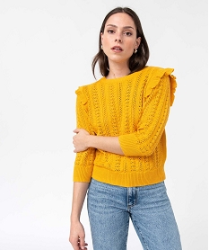 pull femme en maille ajouree avec volants sur les epaules jauneD396501_1