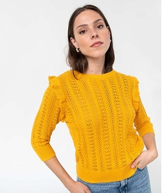 pull femme en maille ajouree avec volants sur les epaules jaune pullsD396501_2