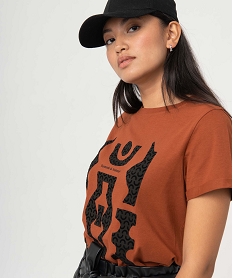 tee-shirt femme avec large motif sur lavant rougeD402901_1