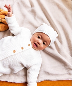 bonnet bebe de naissance en tricot avec oreilles en relief beige
