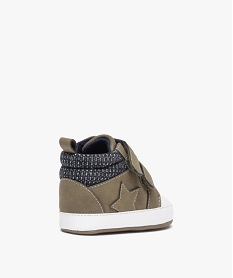 chaussons de naissance bebe garcon unis style baskets vertD937301_4