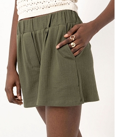short ample en matiere texturee femme vert shortsE071901_2
