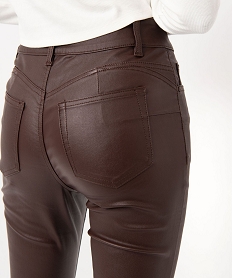 pantalon enduit taille haute coupe skinny push-up femme brunE081901_2