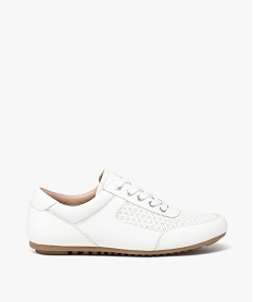 GEMO Derbies femme confort en cuir uni à motifs ajourés blanc standard