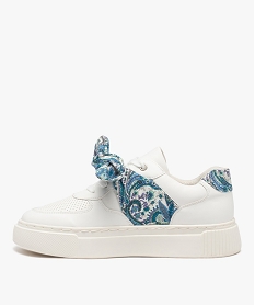 baskets femme unies avec dessus bandana noue blanc baskets et tennisE483001_3