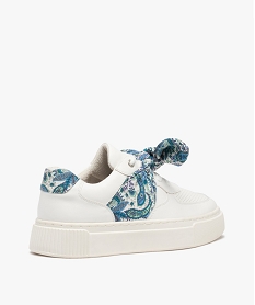 baskets femme unies avec dessus bandana noue blanc baskets et tennisE483001_4