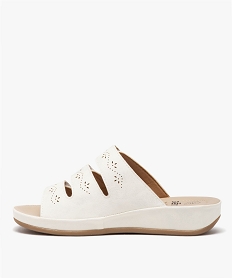 mules femme confort compensees a bride scratch avec details ajoures blanc sandales plates et nu-piedsE486601_3