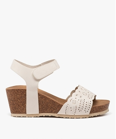 GEMO Sandales femme à talon compensé unies avec bride à motifs ajourés et à scratch blanc standard