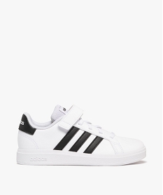 GEMO Baskets garçon à scratch et lacets élastiques avec bandes latérales contrastantes - Adidas Blanc