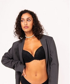 soutien-gorge push-up en dentelle noir soutien gorge avec armaturesE754701_1