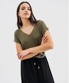 GEMO Tee-shirt à manches courtes et col V en dentelle coupe loose femme kaki standard