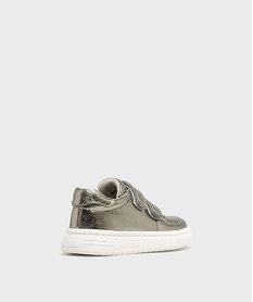 baskets basses brillantes a scratch fille argente baskets et tennisG770801_4