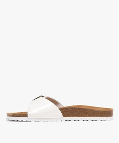 mules a large bride vernie et semelle anatomique femme blanc standard sandales plates et nu-piedsH034601_3