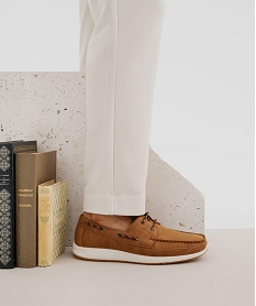 GEMO Chaussures bateau à lacets et semelle intérieure cuir marron vif