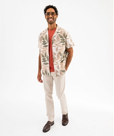 chemise a manches courtes a motif feuillage avec col cubain homme beige chemise manches courtesJ271101_4