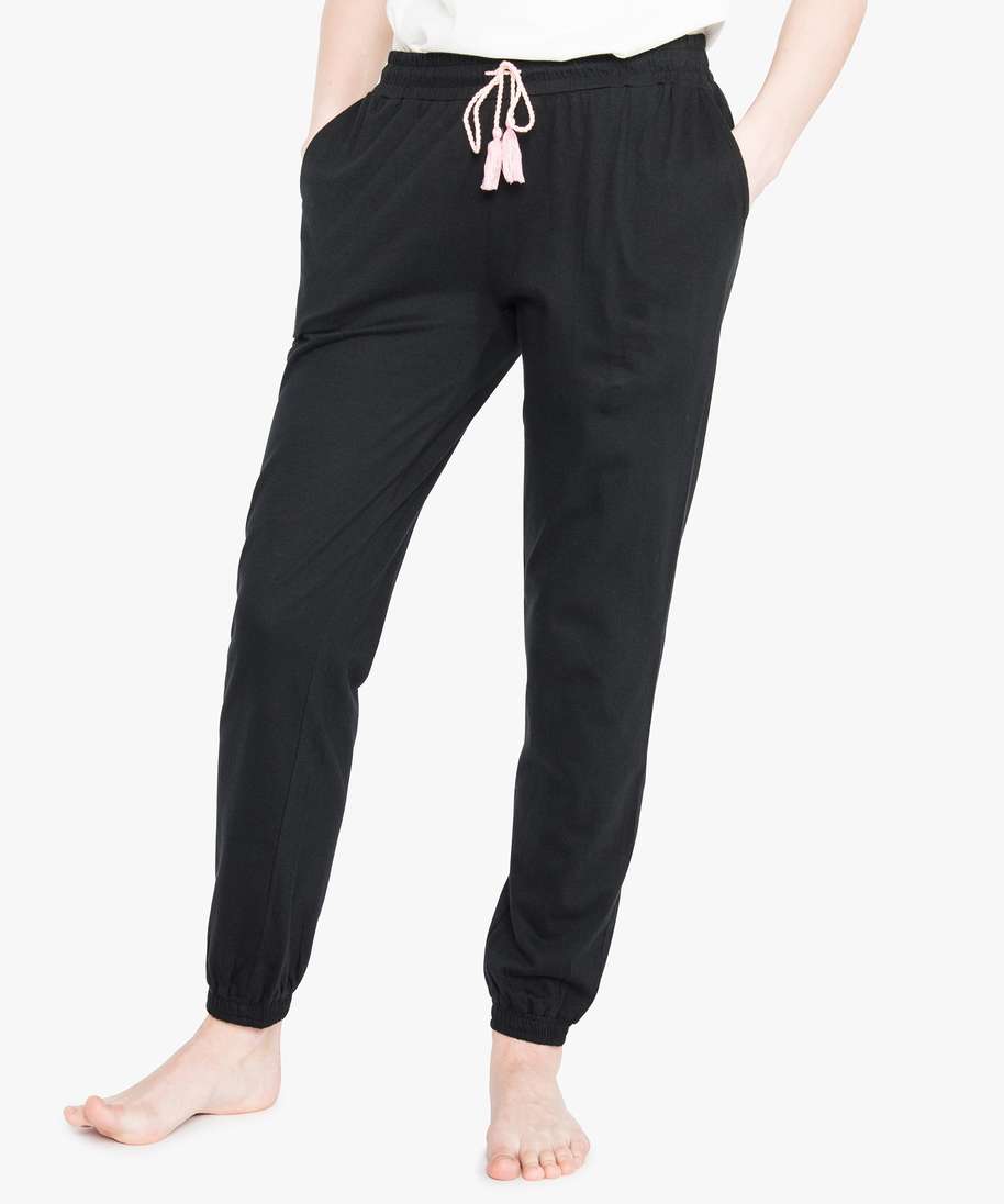 Pantalon resserré aux chevilles femme sale