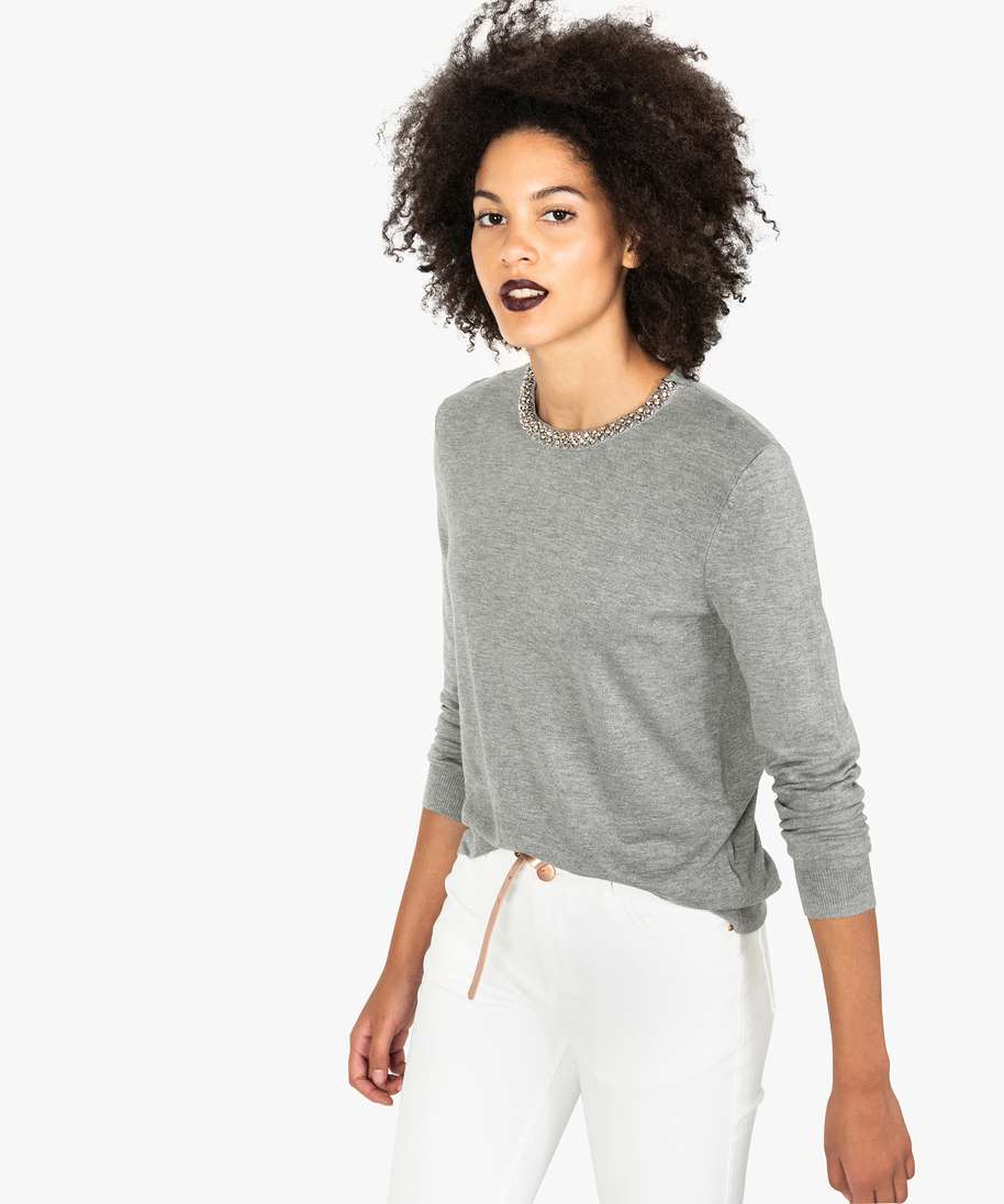 pull fin avec col rond brode de perles et strass pour femme gris