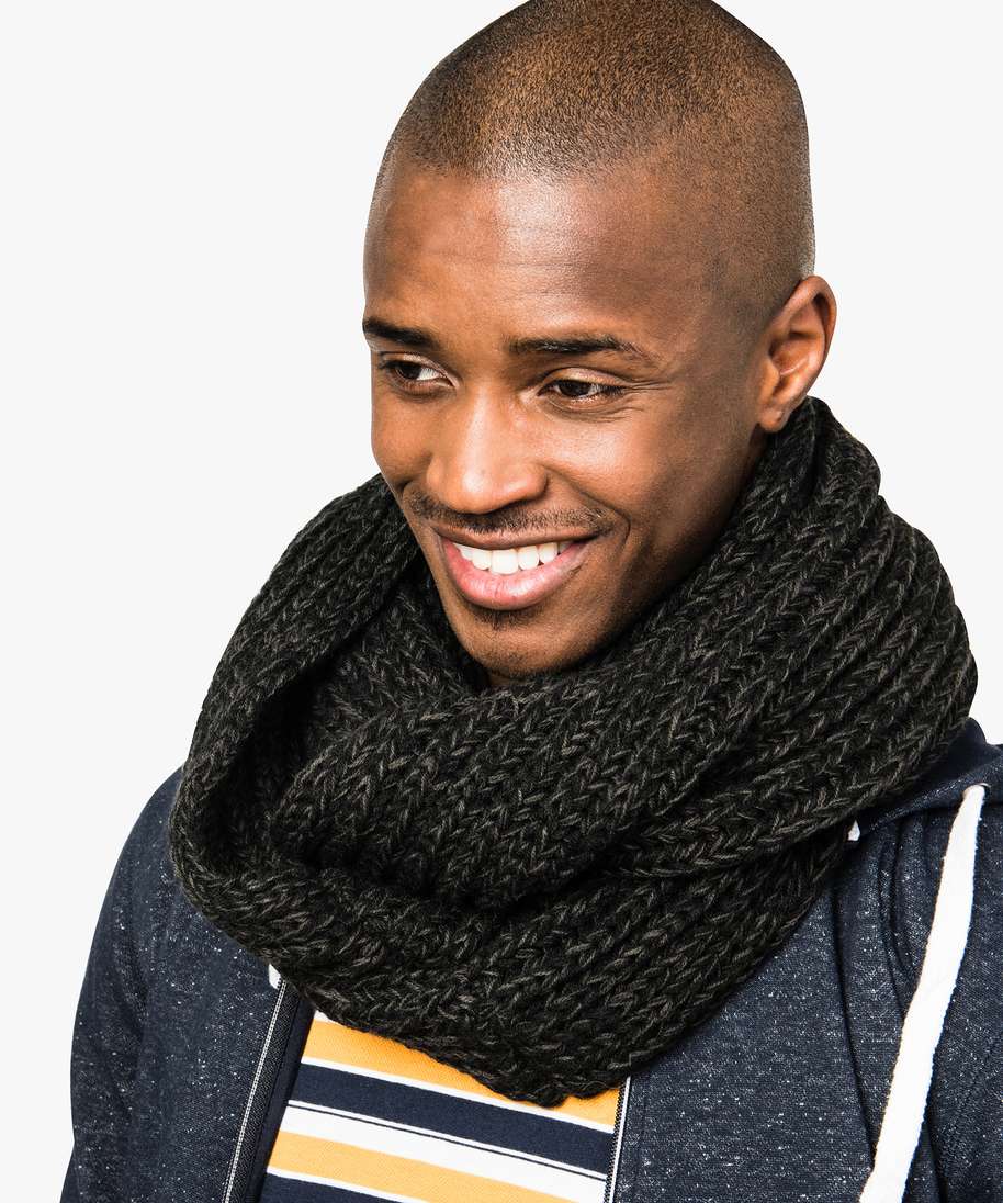 echarpe snood en grosse maille pour homme gris