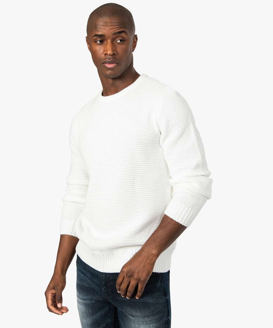 pull homme en maille fantaisie a col rond blanc pulls homme