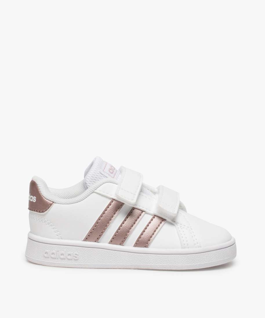 baskets bebe fille a scratch grand court adidas blanc baskets et tennis bebe