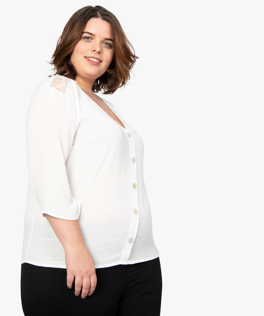 blouse femme avec boutons sur lavant et epaules en dentelle beige chemisiers et blouses femme GEMO