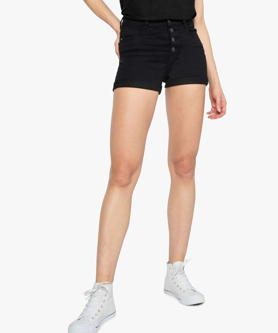 short femme ajuste et taille haute avec revers cousus noir shorts