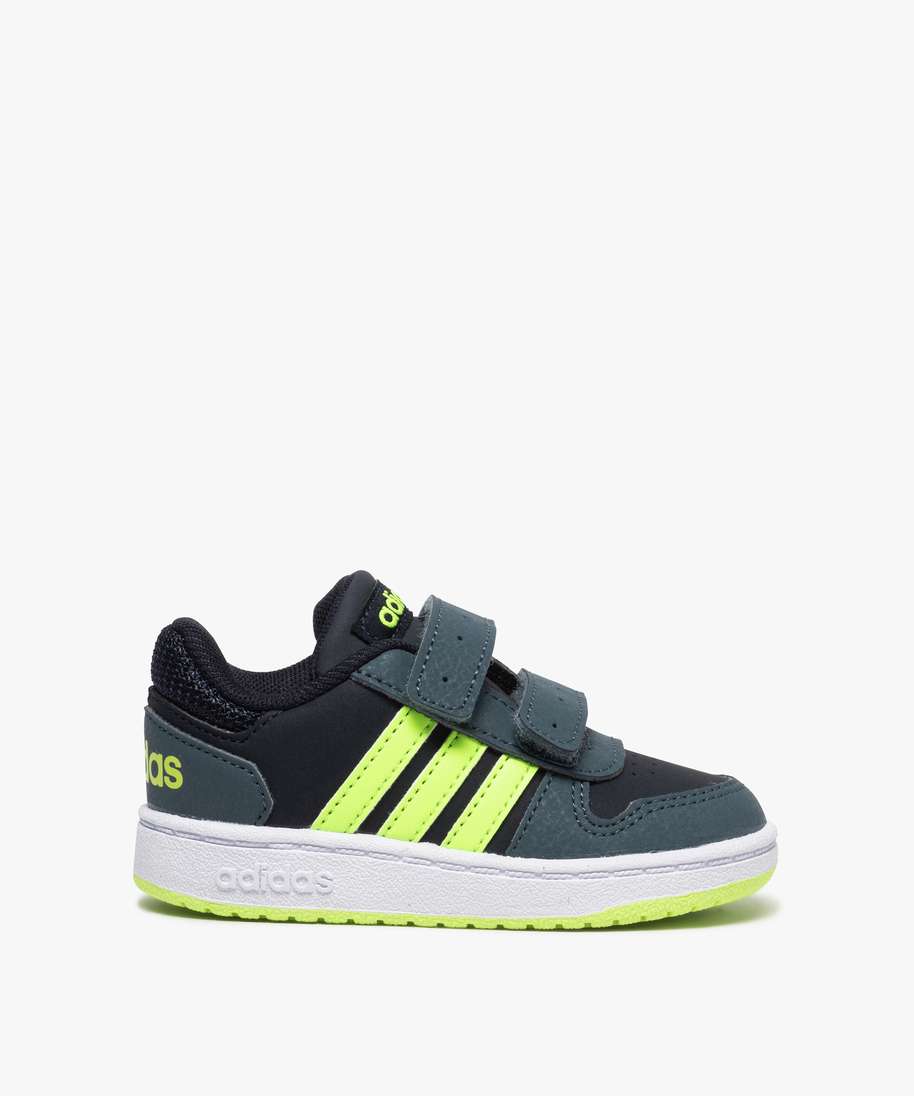 baskets bebe garcon avec bandes fluo – adidas hoop 2.0 bleu