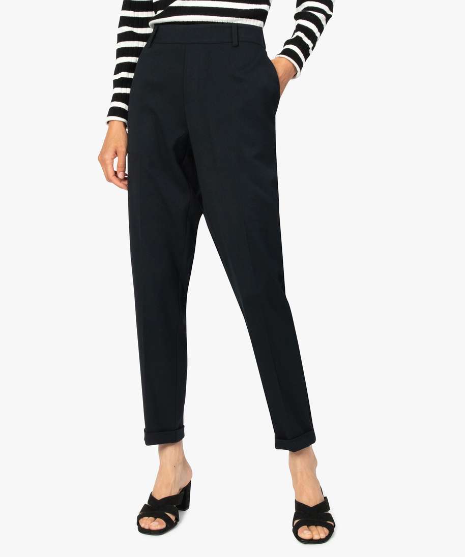 pantalon femme uni coupe carotte avec revers cousus noir pantalons femme GEMO
