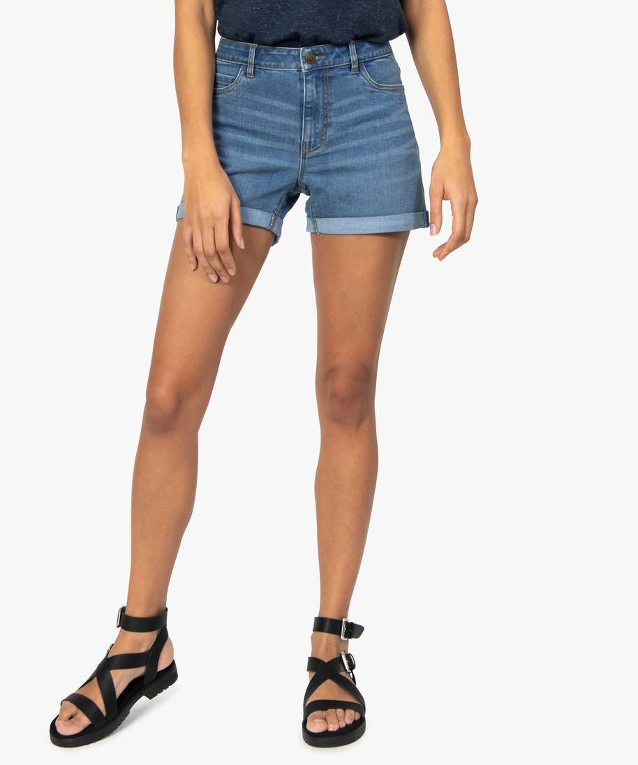 short femme en jean avec revers cousus gris shorts