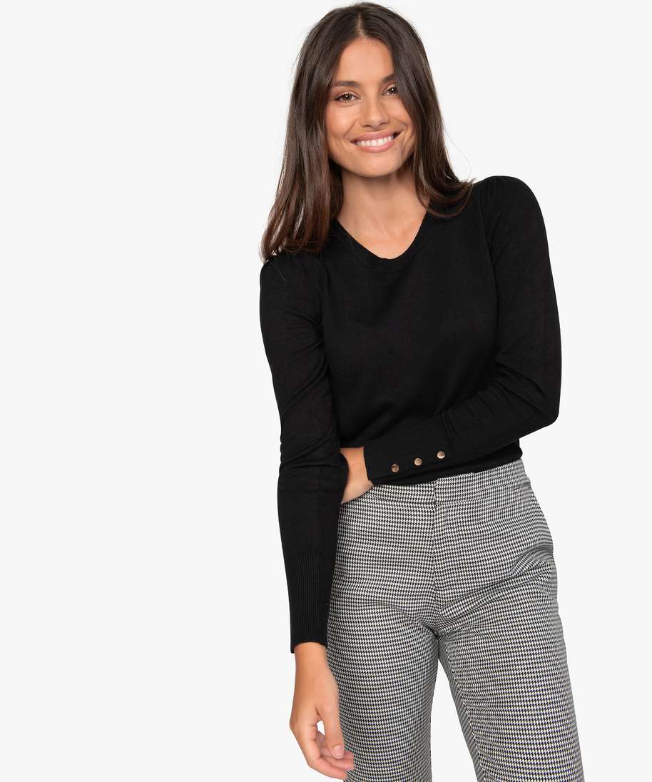 pull femme fin avec large col rond et fronces aux epaules noir pulls