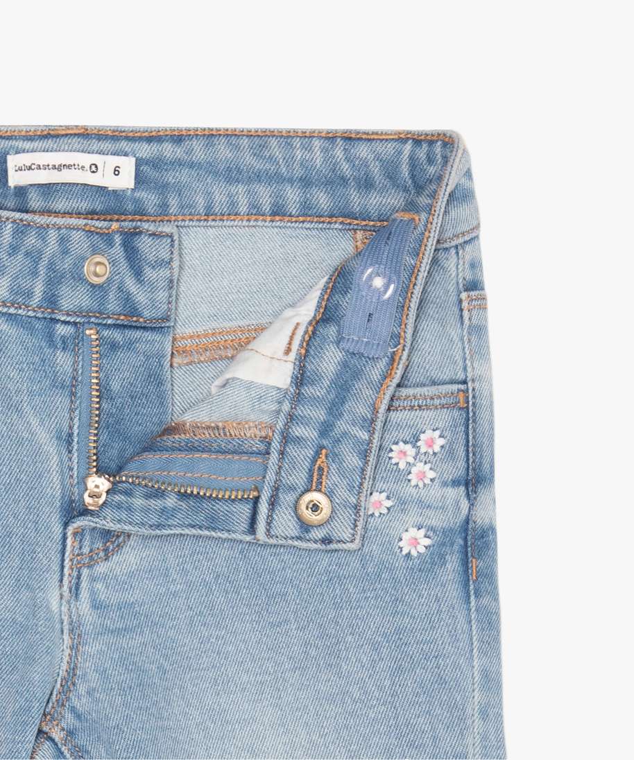 Short en jean fille à fleurs brodés et bord-franc Gemo Fille Vêtements Pantalons & Jeans Pantalons courts Shorts en jean 