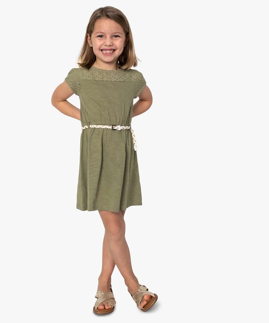robe fille avec haut en broderie anglaise et ceinture tressee vert