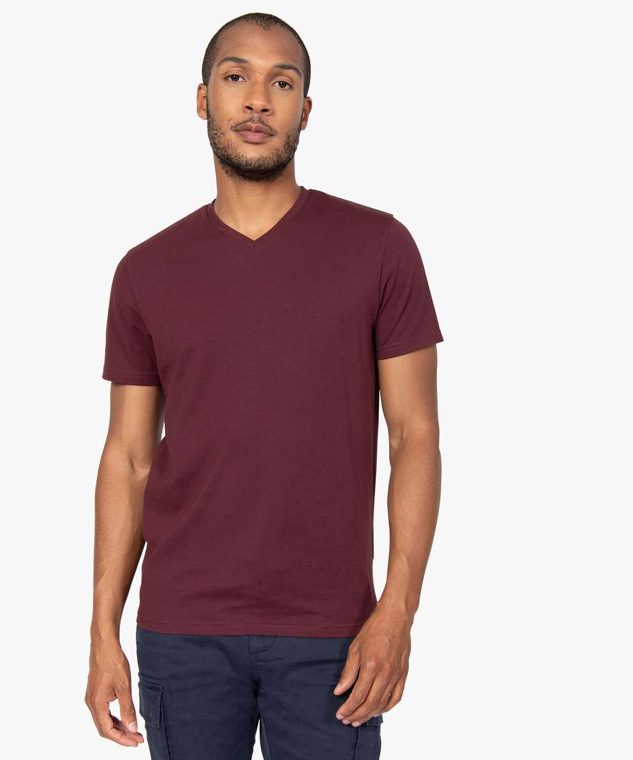 tee-shirt homme a manches courtes et col v rouge tee-shirts
