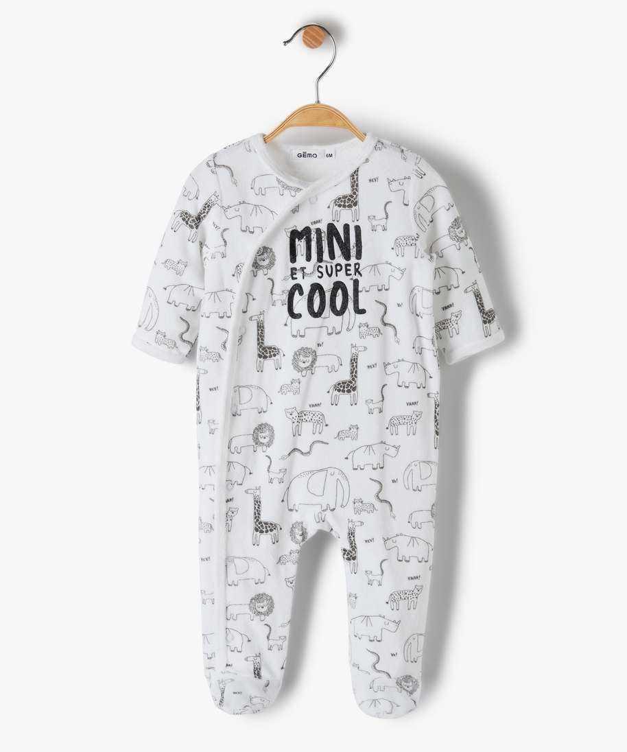 pyjama bebe garcon en velours avec motifs animaux et inscription multicolore