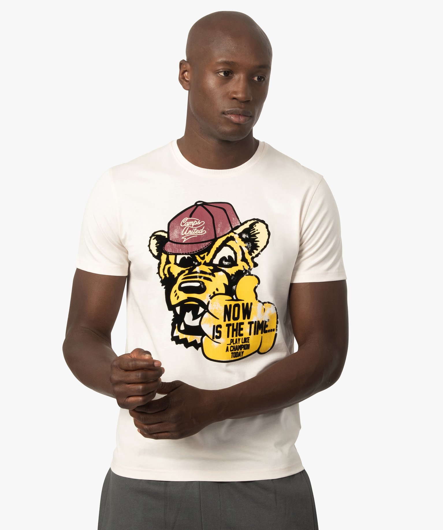 tee-shirt homme avec motif tete de chien - camps united beige tee-shirts