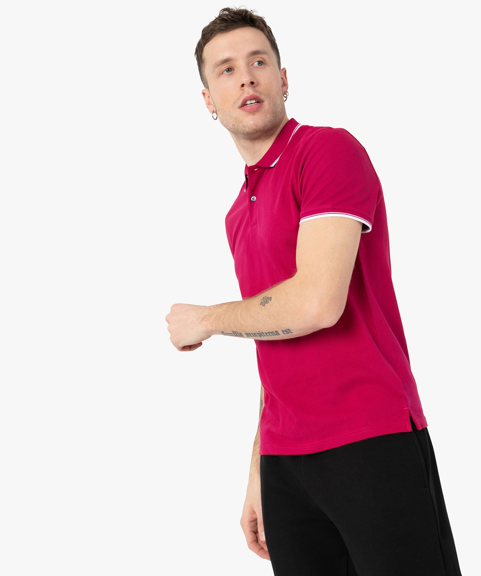 polo homme a manches courtes et finitions contrastantes rose polos