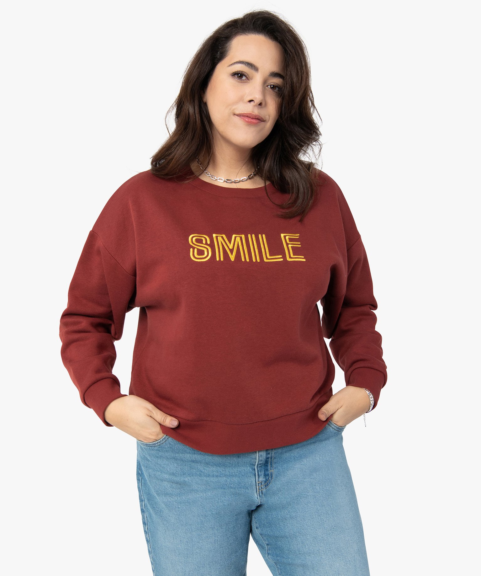 sweat femme grande taille court avec message brode rouge