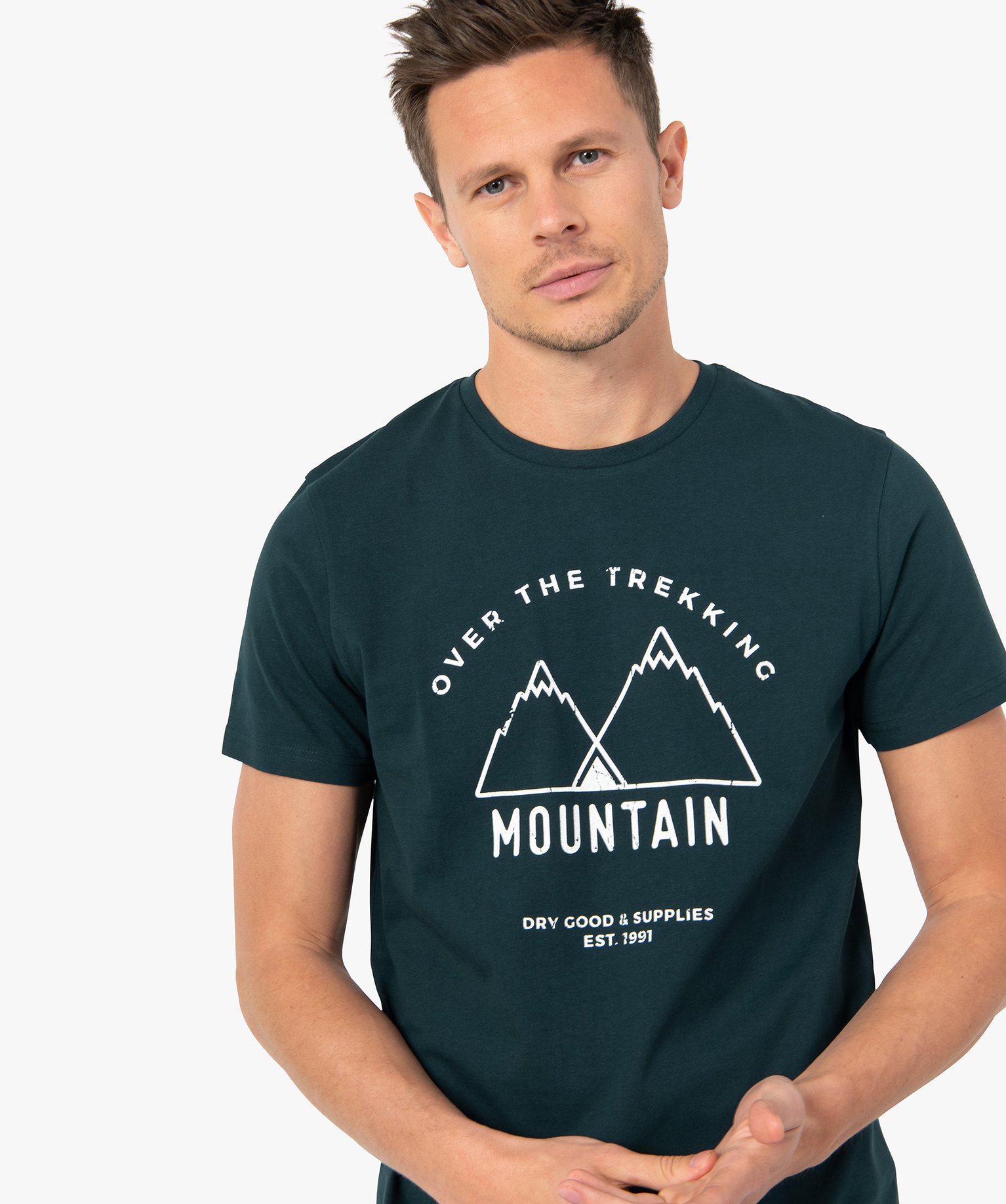 tee shirt homme a manches courtes et motif montagne vert tee