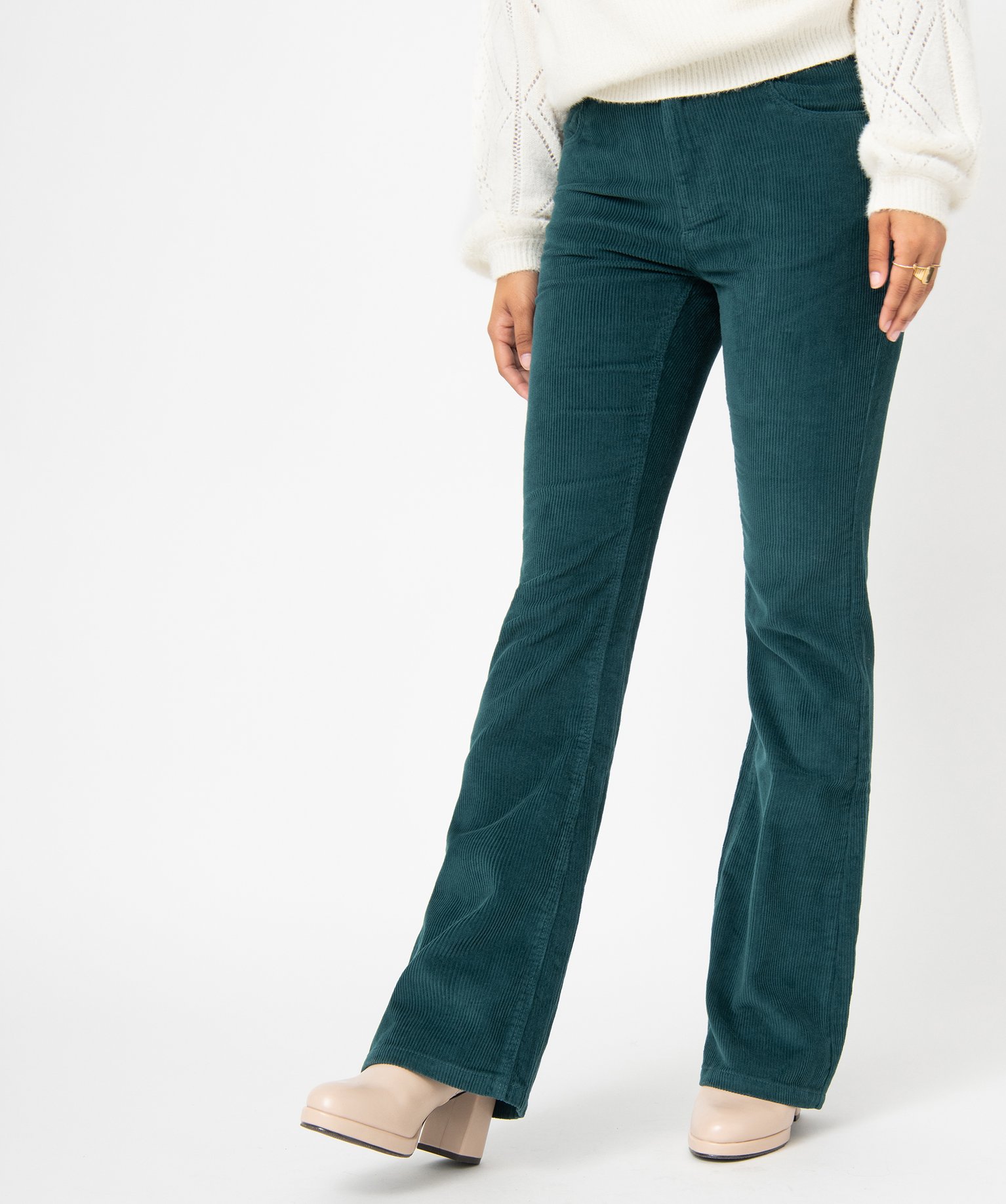 pantalon femme en velours cotele coupe bootcut vert pantalons