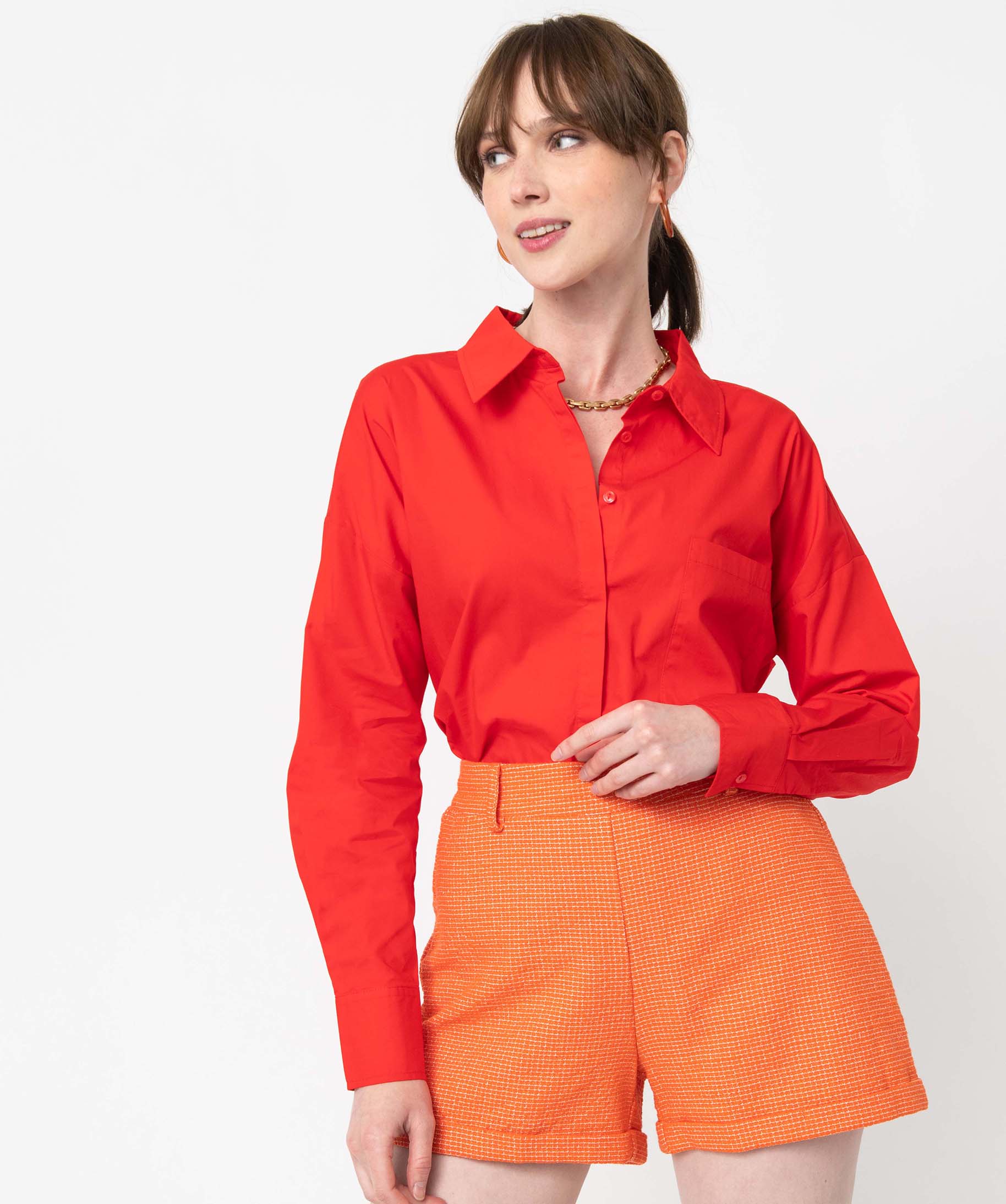chemise femme coupe oversize avec poche poitrine rouge chemisiers