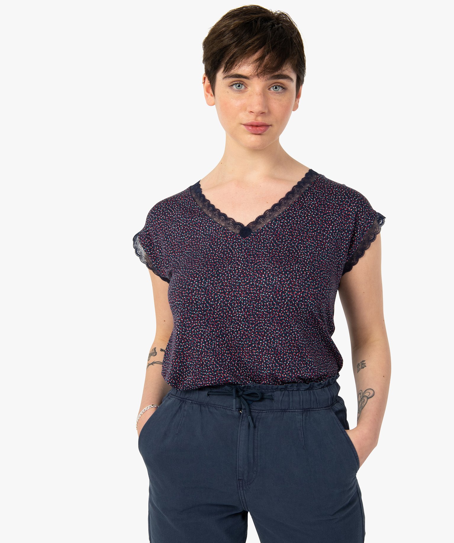 tee-shirt femme imprime avec finitions dentelle bleu t-shirts manches courtes
