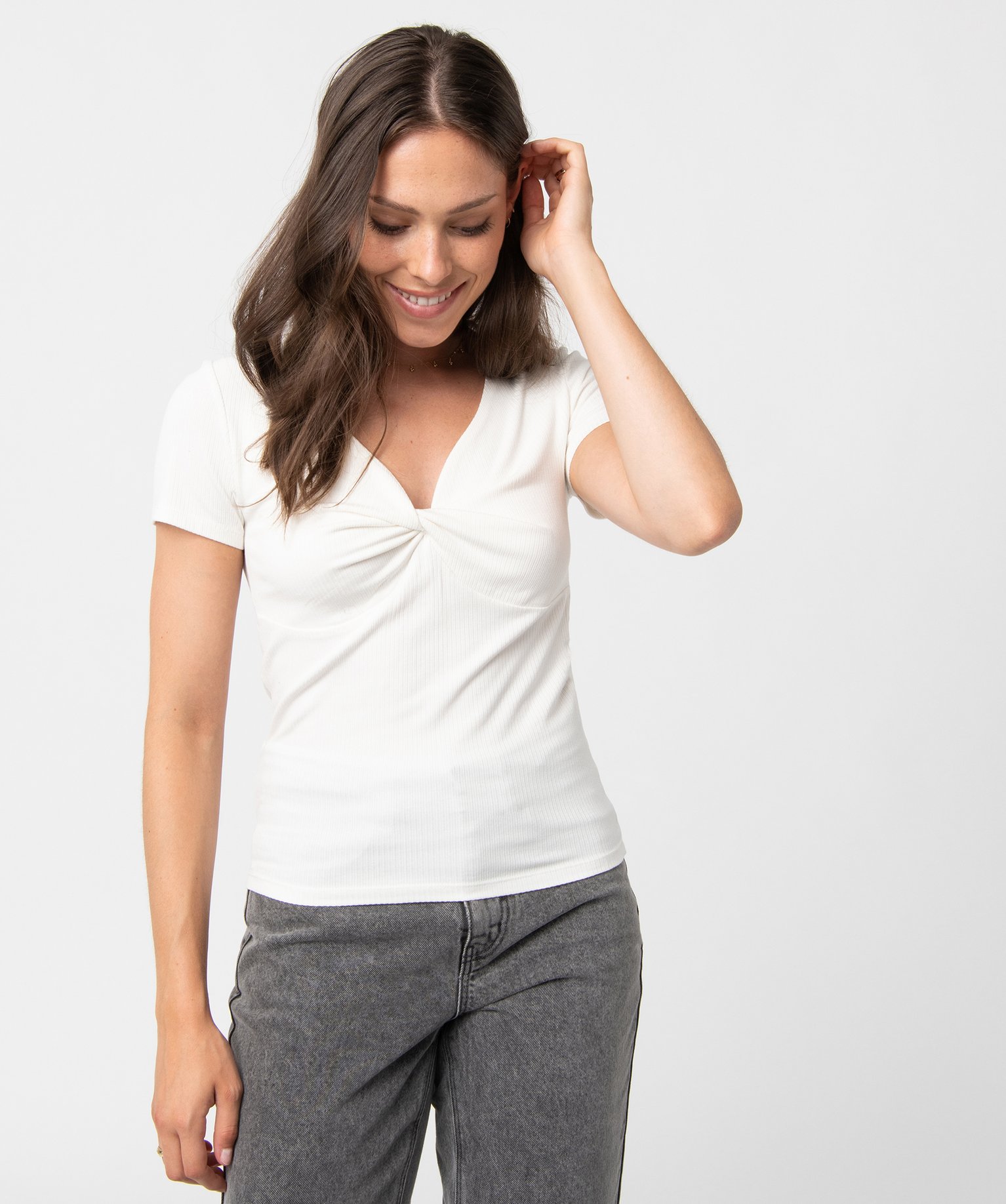 tee-shirt femme en maille cotelee encolure effet noue beige t-shirts manches courtes