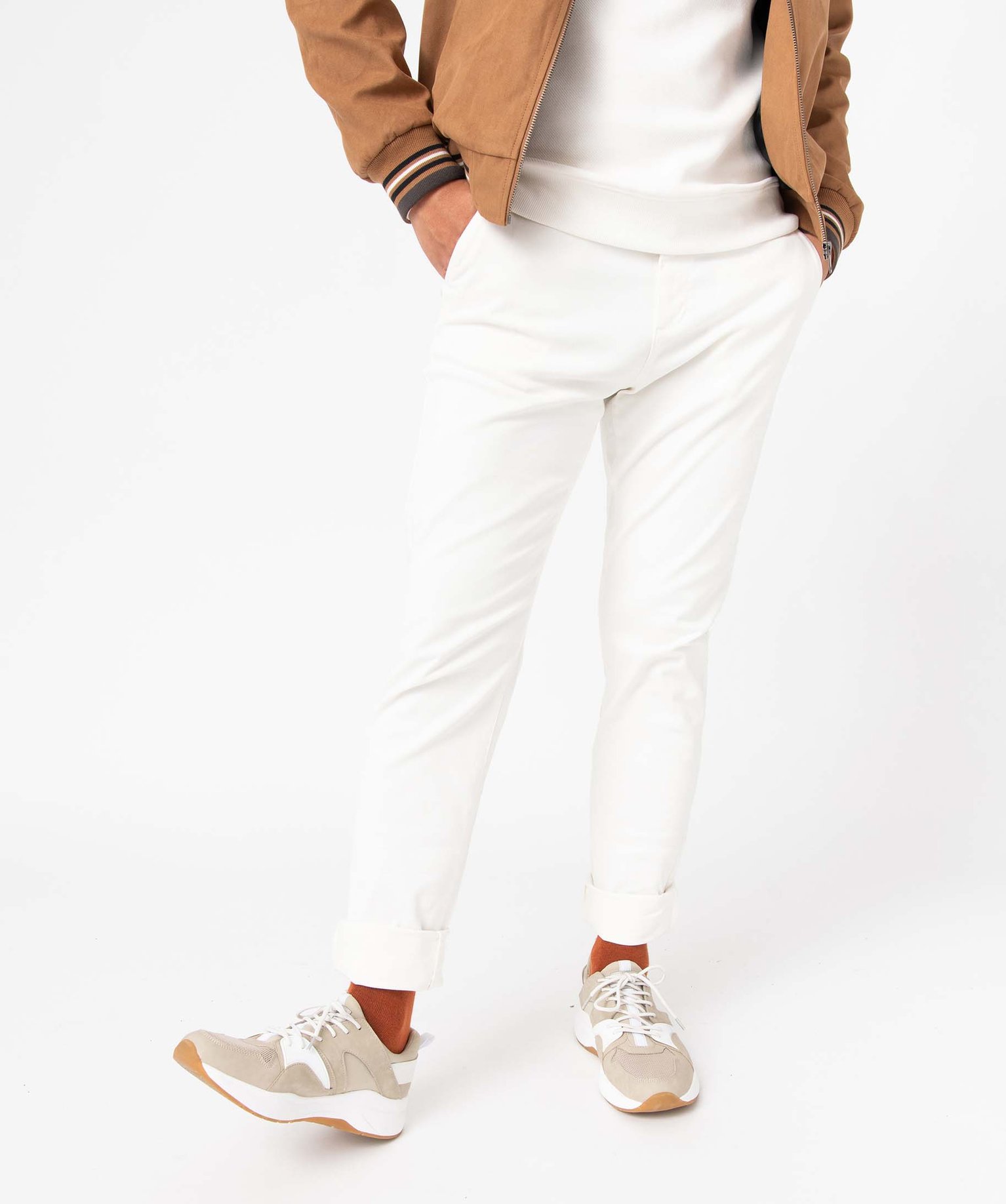 pantalon chino en coton stretch coupe slim homme beige pantalons de costume