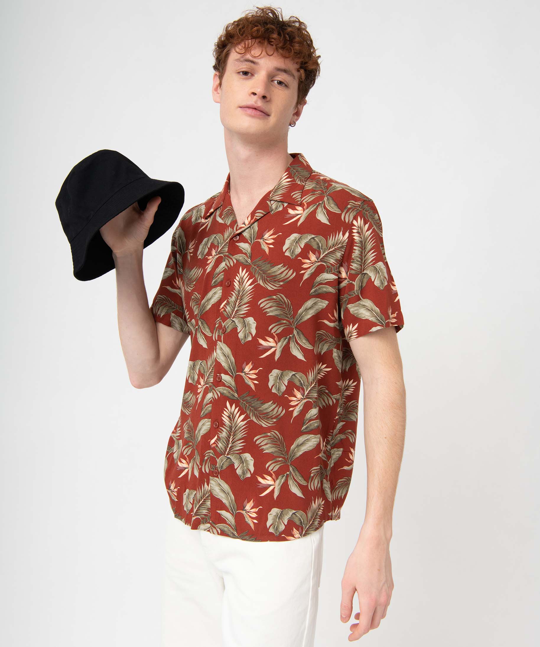 chemise homme a manches courtes tropical en viscose fluide imprimee imprime chemise manches courtes homme GEMO